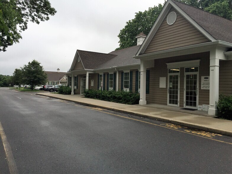 More Photos Of 57 Southern Blvd, Nesconset Unknown For Lease