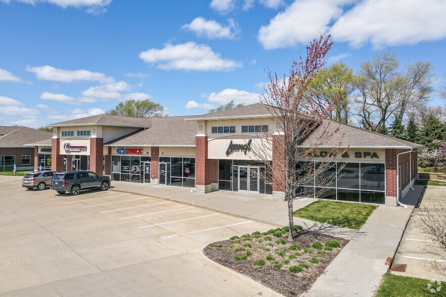 More Photos Of 8655-8675 Northpark Ct, Johnston General Retail For Lease