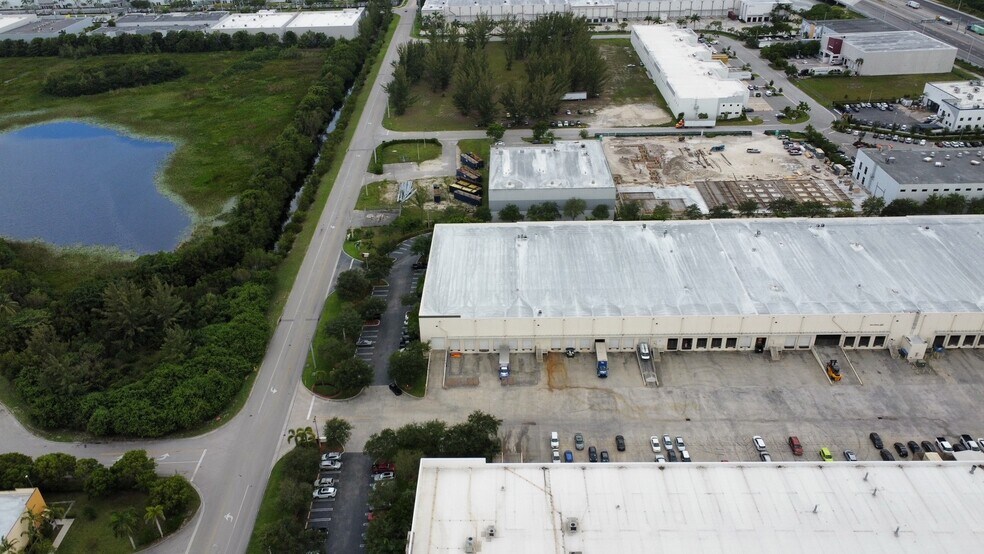 More Photos Of 12600-12608 NW 115th Ave, Medley Industrial For Sale