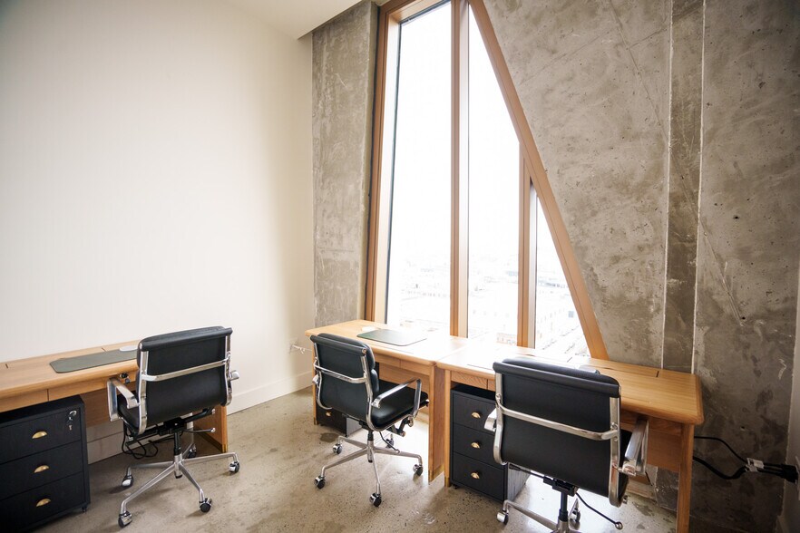 More Photos Of 109 N 12th St, Brooklyn Coworking Space