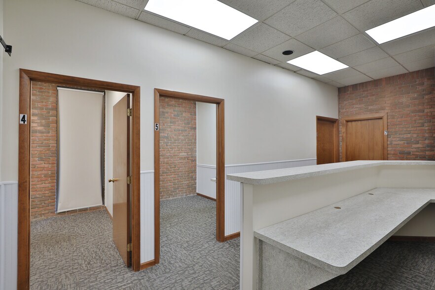 More Photos Of 1600 Sheridan Dr, Lancaster Medical For Sale