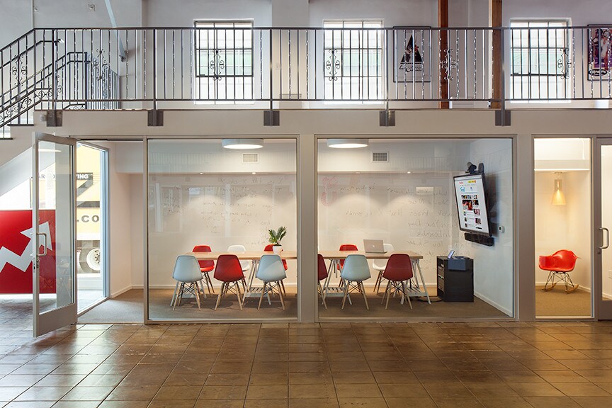 More Photos Of 7323 Beverly Blvd, Los Angeles Freestanding For Lease