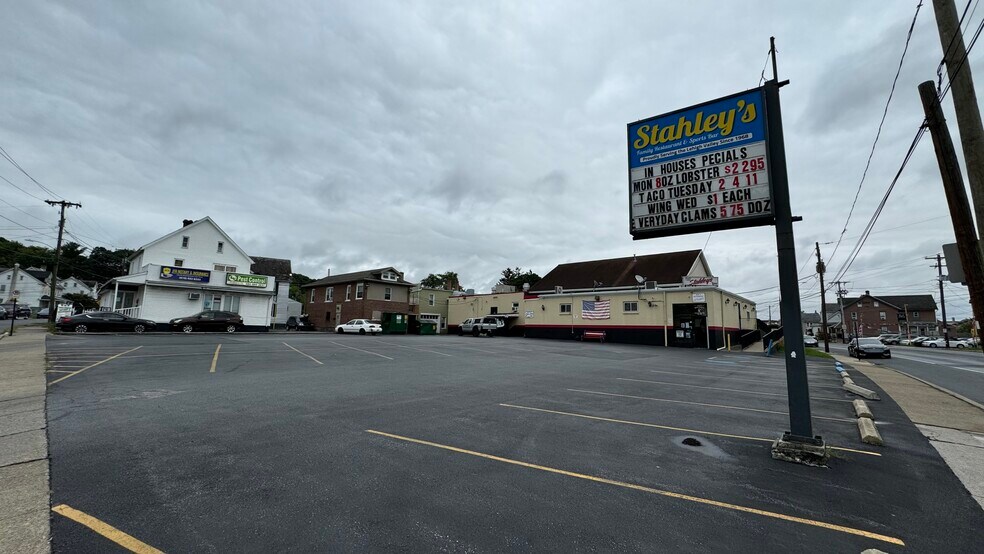 More Photos Of 1824-1826 Hanover Ave, Allentown Restaurant For Sale