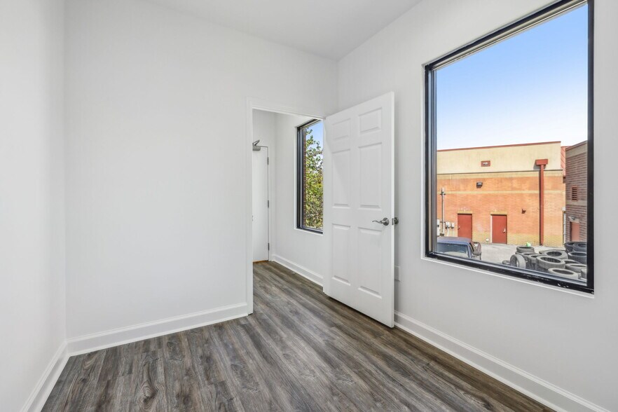 More Photos Of 106 Mission Ct, Franklin Office For Sale