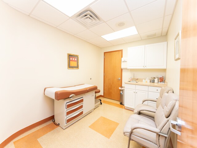 More Photos Of 1051-1103 W Sherman Ave, Vineland Medical For Lease