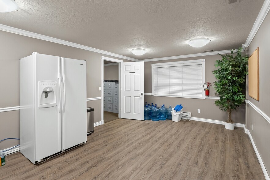 More Photos Of 1218 W South Jordan Pky, South Jordan Coworking Space