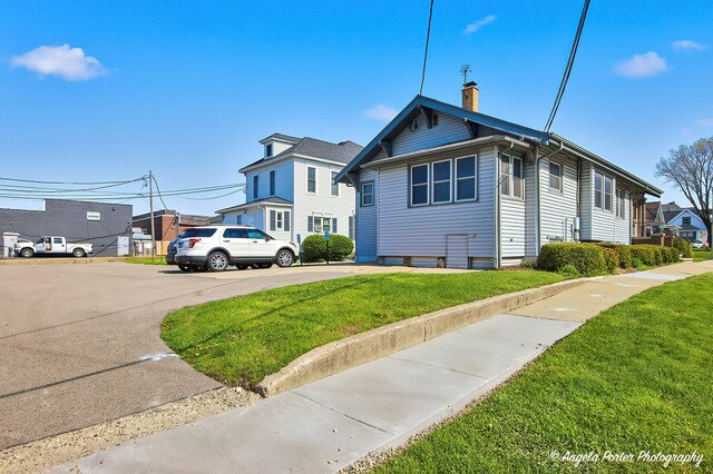 More Photos Of 3425 W Elm St, McHenry Office For Sale