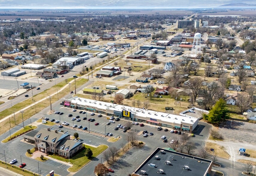 More Photos Of 211-249 N Main St, Sikeston Freestanding For Sale