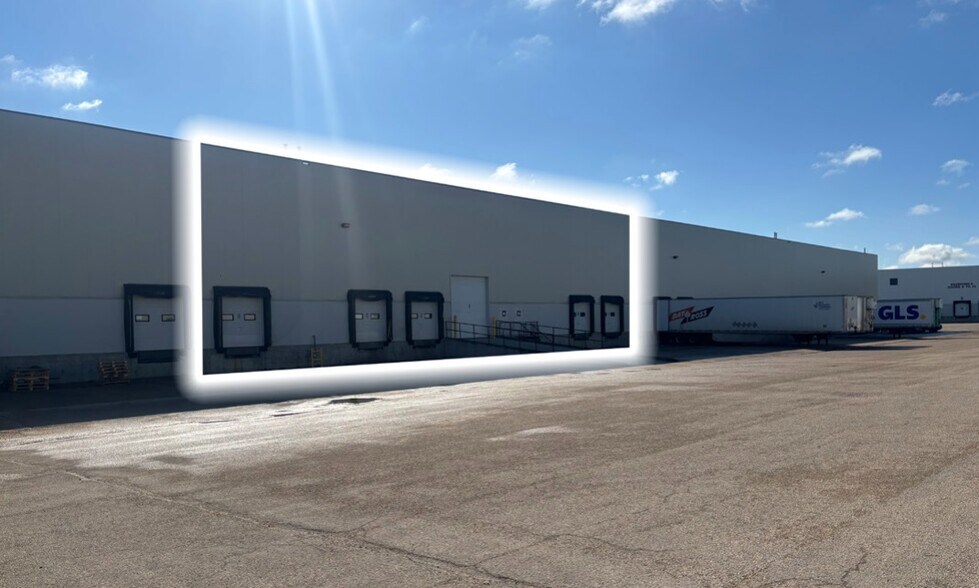 More Photos Of 11228 186 St NW, Edmonton Warehouse For Lease