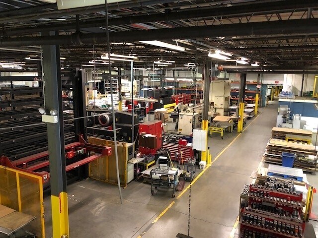 More Photos Of 1111 S Wheeling Rd, Wheeling Warehouse For Lease