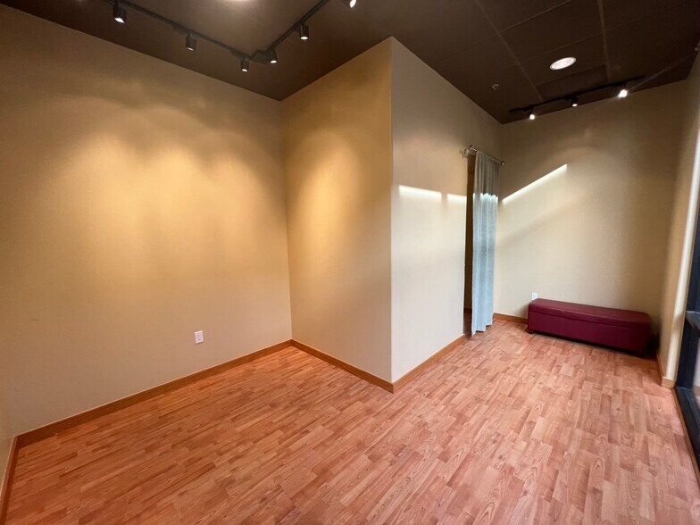 More Photos Of 33777 N Scottsdale Rd, Scottsdale Medical For Sale