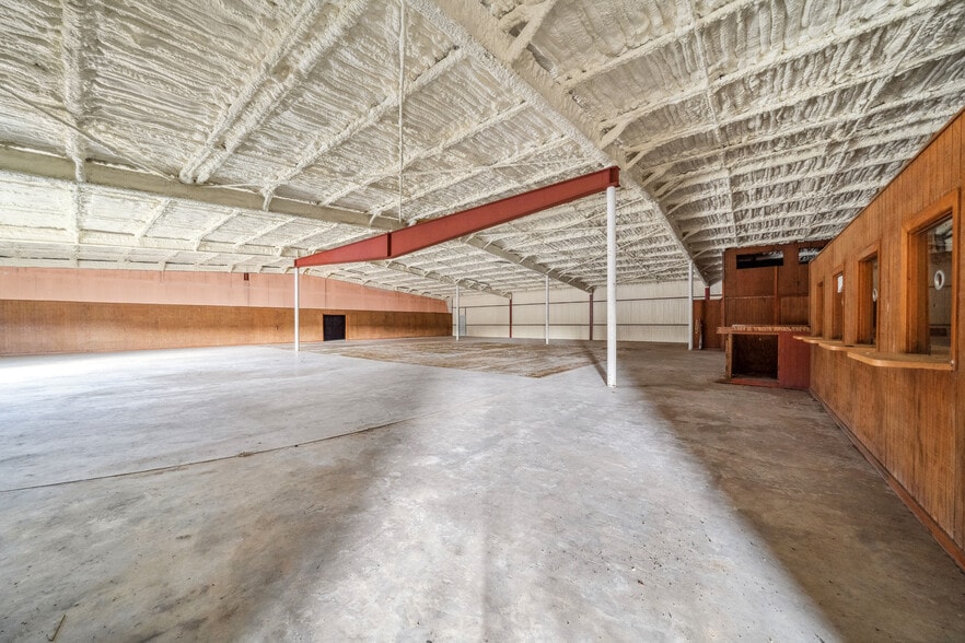 More Photos Of 149 County Road 219, Bay City Warehouse For Sale