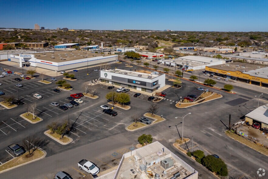 More Photos Of 2639 NW Loop 410, San Antonio Freestanding For Lease