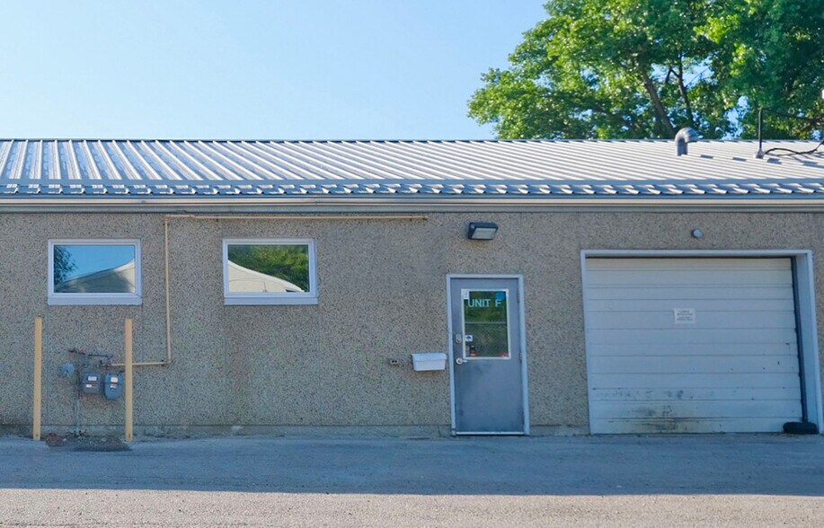 More Photos Of 431 Thames Ave, Winnipeg Office For Lease