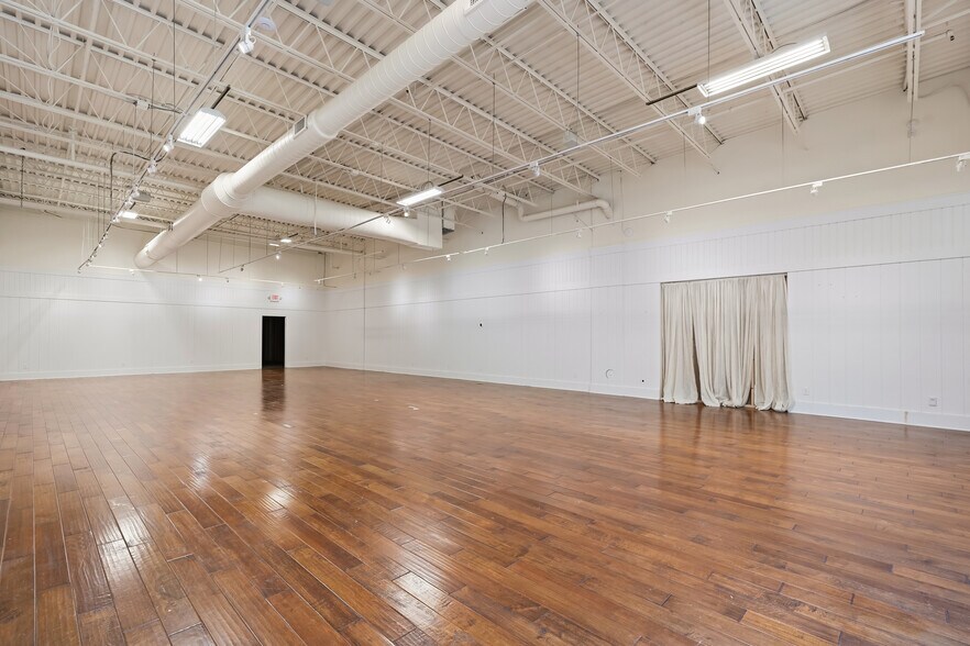More Photos Of 242 Route 117 Bypass Road, Bedford Hills Freestanding For Lease