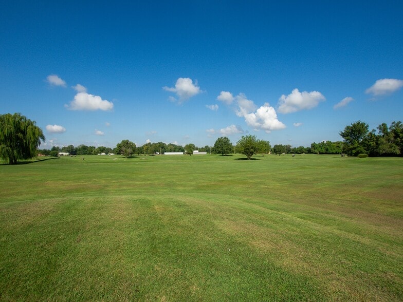 More Photos Of 3500 Kingshighway, East Saint Louis Golf Course Driving Range For Sale