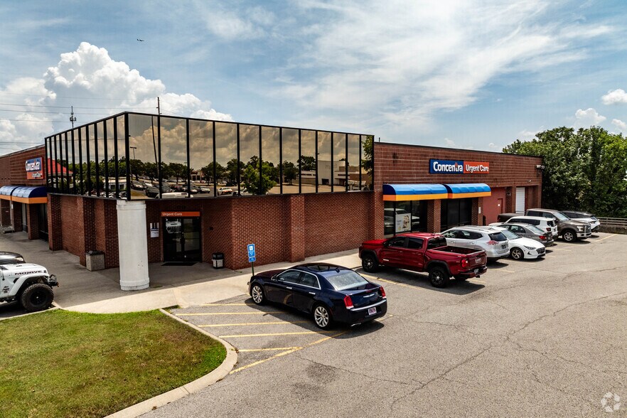 More Photos Of 1717 Gallatin Pike N, Madison Freestanding For Lease