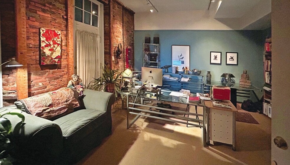 More Photos Of 1940 5th Ave, Pittsburgh Office For Sale