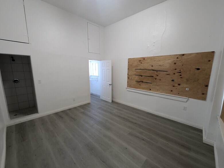 More Photos Of 11343 Stewart St, El Monte Warehouse For Sale