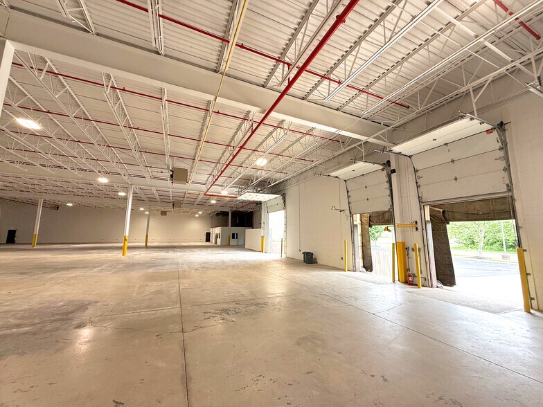 More Photos Of 1440 Wells Dr, Bensalem Distribution For Lease