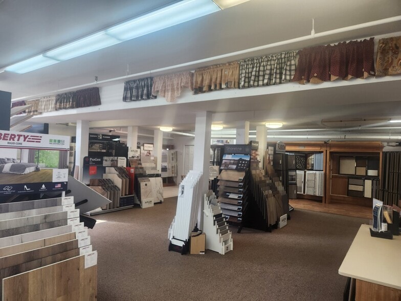 More Photos Of 241 Main St, Townsend Office Residential For Lease