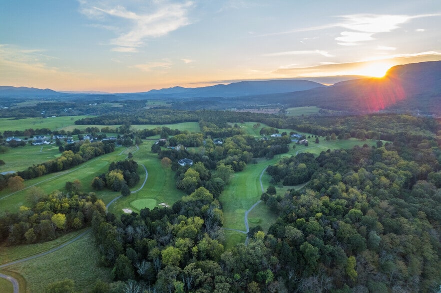 More Photos Of 910 Tc Northcott Blvd, Luray Golf Course Driving Range For Sale