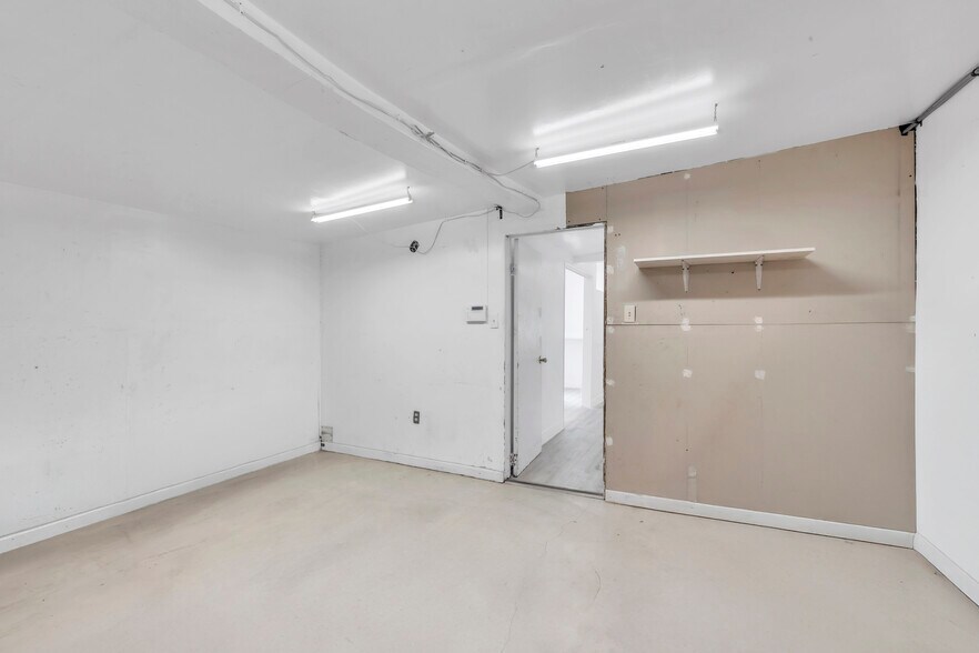 More Photos Of 4040 San Pablo Dam Rd, El Sobrante General Retail For Sale