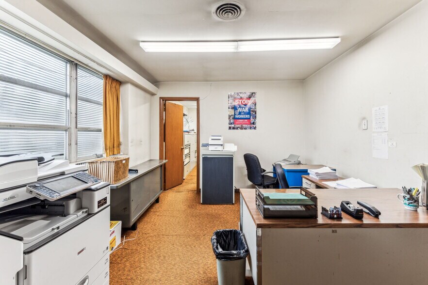 More Photos Of 1453 Edgmont Ave, Chester Office For Sale