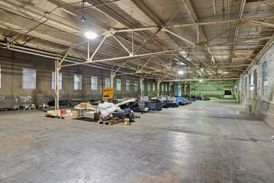 More Photos Of 1109 Bern Rd, Wyomissing Warehouse For Lease