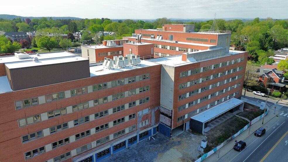 More Photos Of 250 College Ave, Lancaster Apartments For Lease