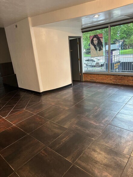 More Photos Of 818-828 S College Ave, Fort Collins Storefront Retail Office For Lease