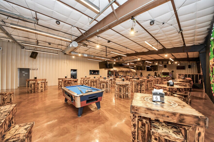 More Photos Of 11730 Aldine Westfield Rd, Houston Warehouse For Sale