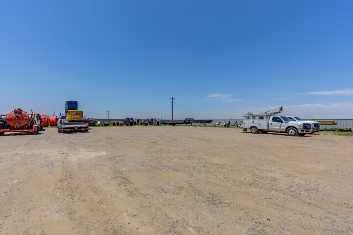 More Photos Of 10604 County 2500 rd, Lubbock Industrial For Sale