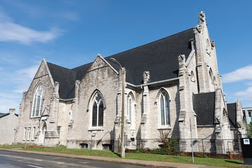 Primary Photo Of 126 Wellington St, Kingston Religious Facility For Lease