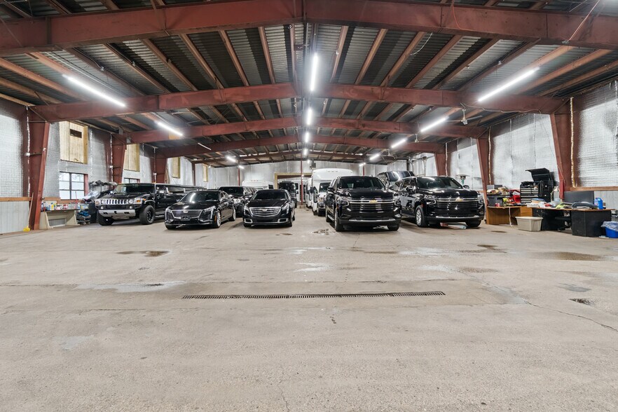 More Photos Of 322 Terminal St SW, Grand Rapids Distribution For Lease