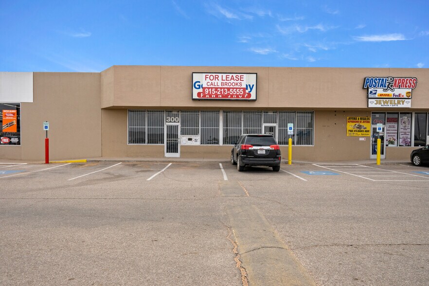 More Photos Of 14696 Montana Ave, El Paso Storefront For Lease