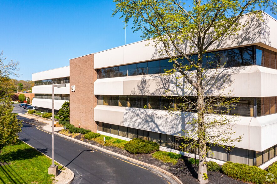 More Photos Of 20 E Clementon Rd, Gibbsboro Office For Lease