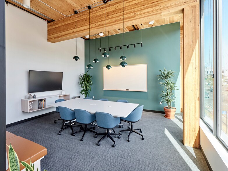 More Photos Of 555 SE Martin Luther King Jr Blvd, Portland Loft Creative Space For Lease