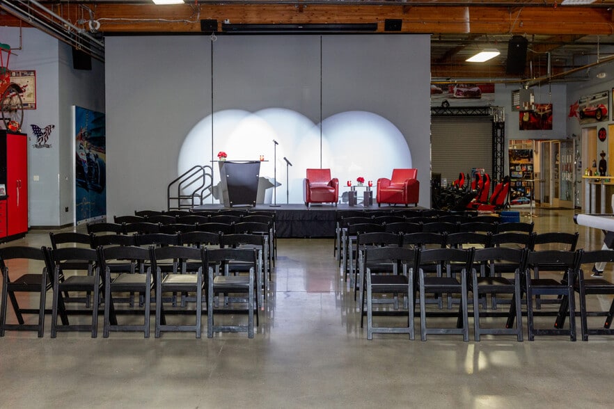 More Photos Of 521 Charcot Ave, San Jose Showroom For Sale