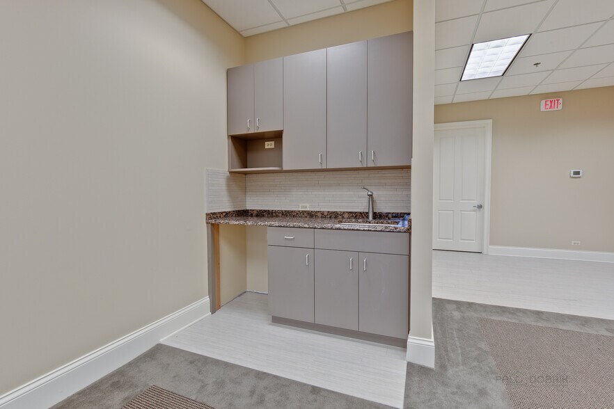 More Photos Of 1531 Grove Ave, Barrington Office For Sale