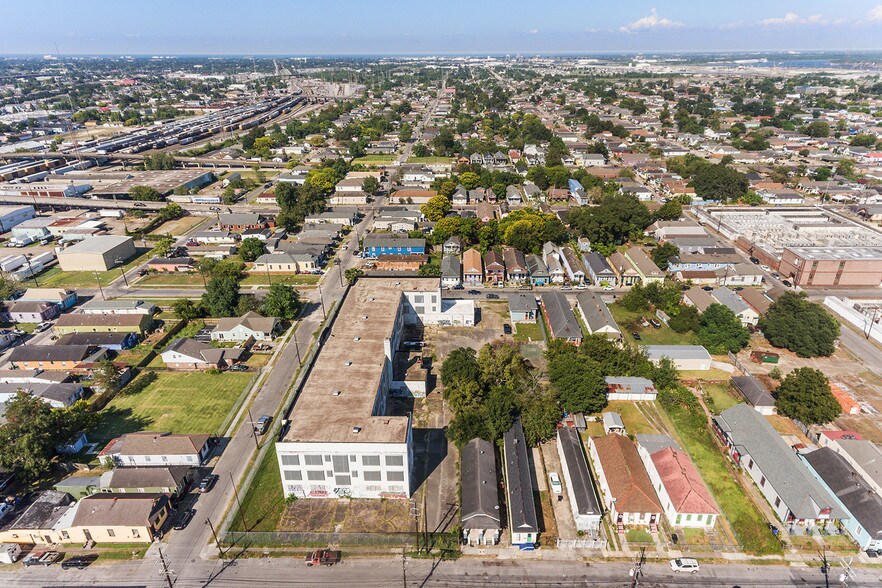 More Photos Of 1301 Clouet St, New Orleans Schools For Sale