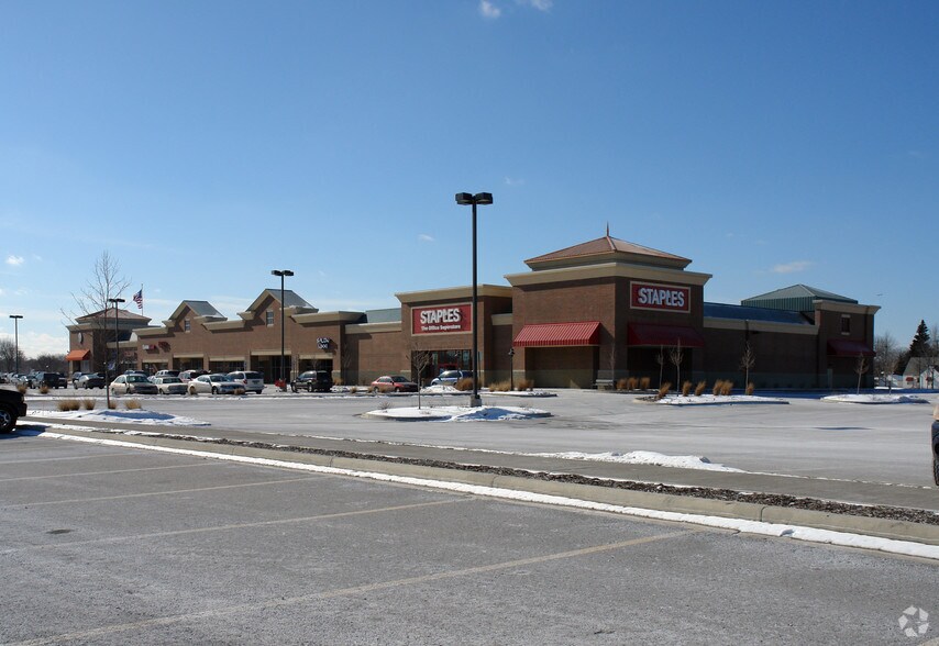 More Photos Of 23005-23035 Outer Dr, Allen Park Storefront For Lease