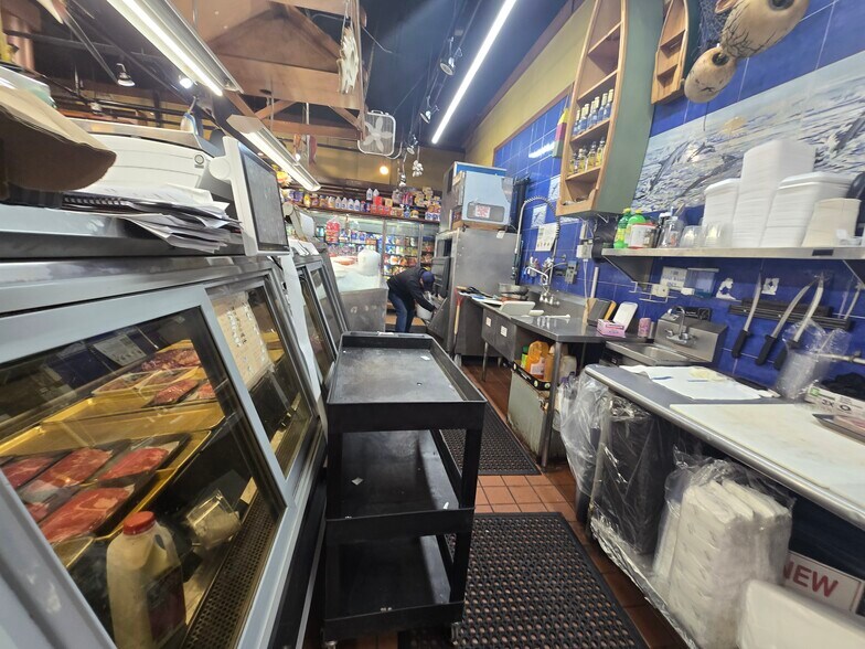 More Photos Of 226-228 Washington St, Hoboken Storefront For Sale
