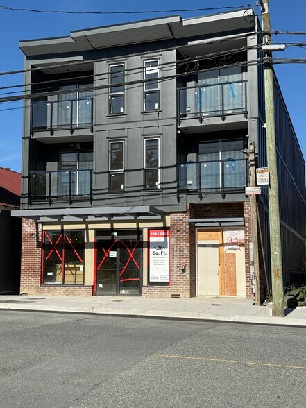 Primary Photo Of 2549 Montvue St, Abbotsford Apartments For Sale