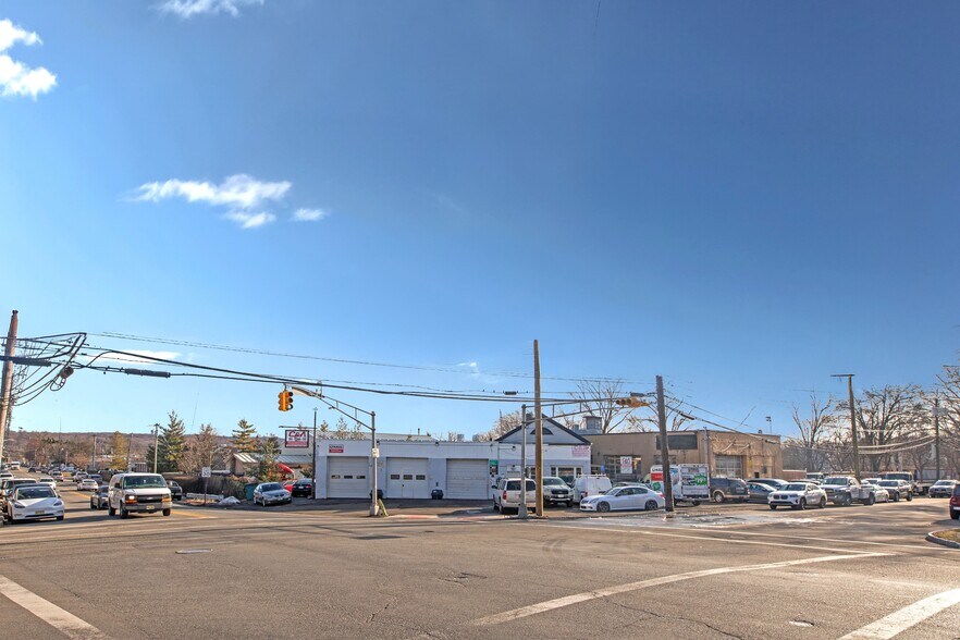 More Photos Of 238 W Forest Ave, Englewood Auto Repair For Sale
