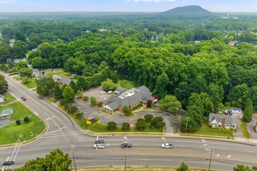 More Photos Of 1146 N New Hope Rd, Gastonia Medical For Lease