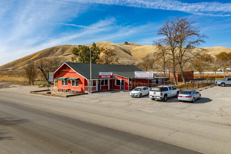 More Photos Of 19215 CA-46 East, Shandon General Retail For Sale