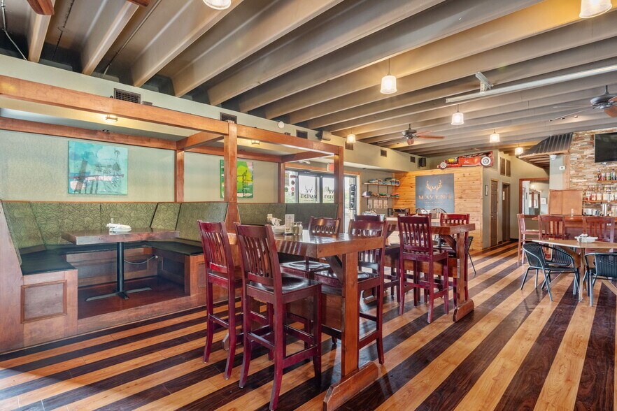 More Photos Of 10530 Fm 2673, Canyon Lake Hotel For Sale