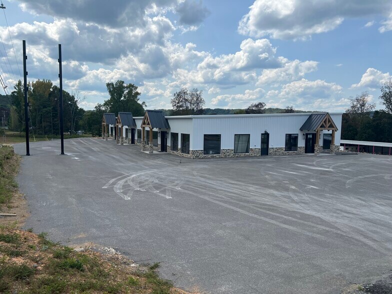 More Photos Of 3870 AL-69, Cullman Storefront For Lease