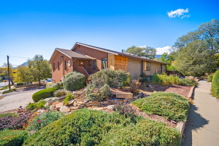 More Photos Of 2103 Uintah St, Colorado Springs Office For Sale